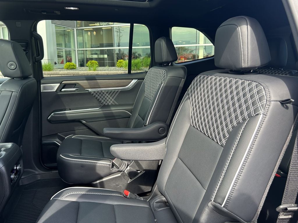 2025 GMC Acadia Denali