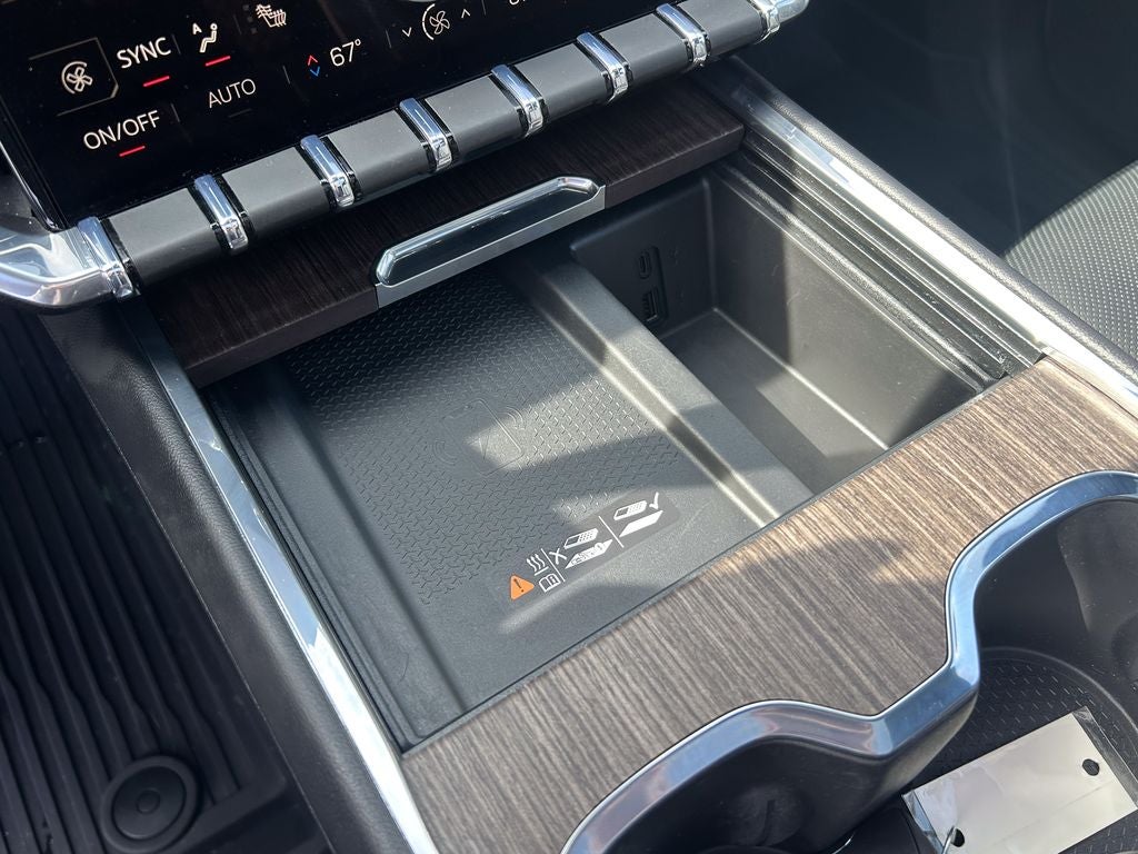 2025 GMC Acadia Denali