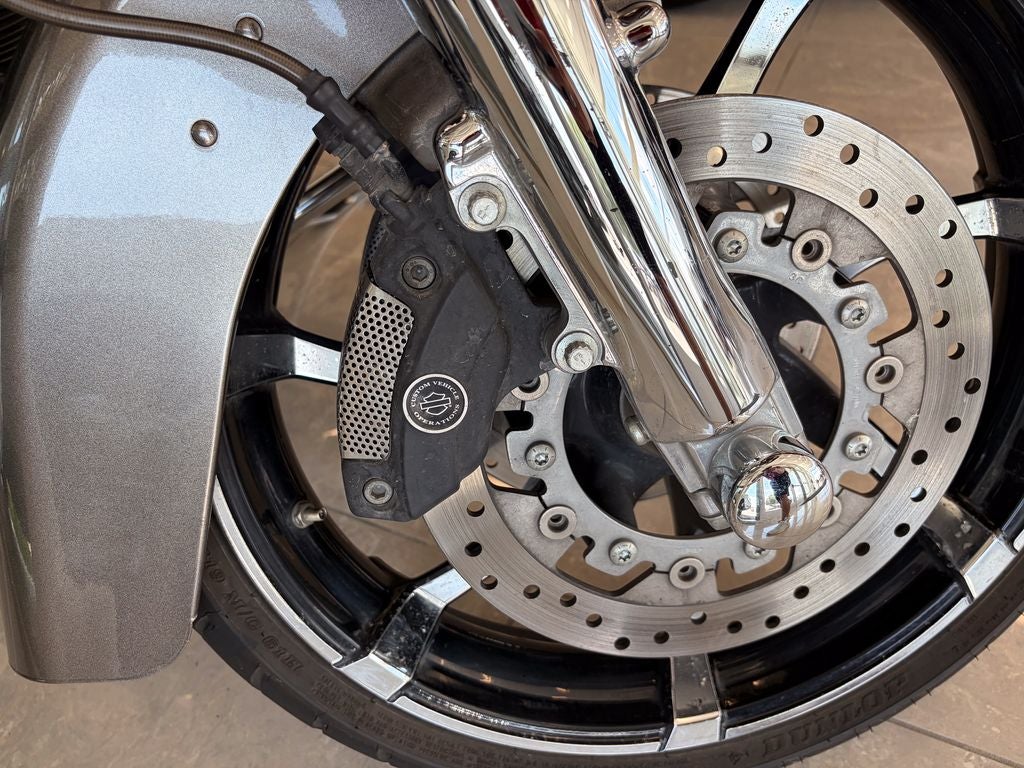 2013 Harley-Davidson Road Glide FLTRXS CVO