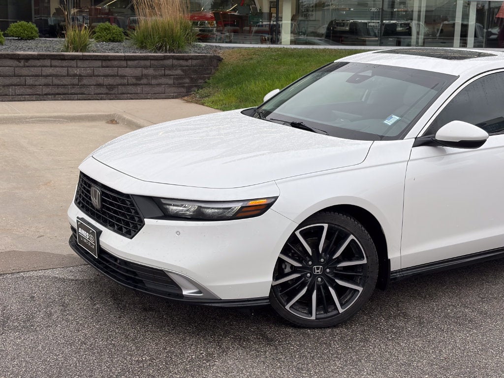 2025 Honda Accord Hybrid Touring