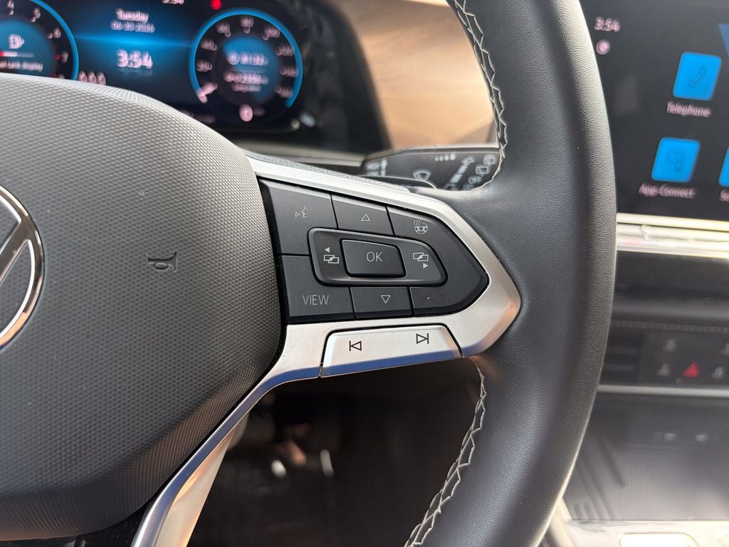 2025 Volkswagen Atlas 2.0T SE w/Technology