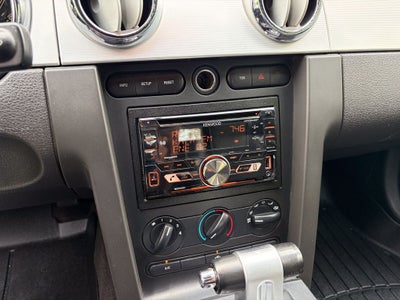2006 Ford Mustang V6