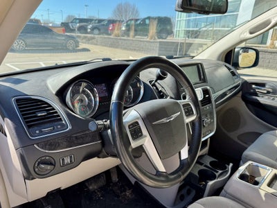 2012 Chrysler Town & Country Touring