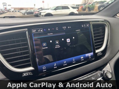 2025 Chrysler Pacifica Select