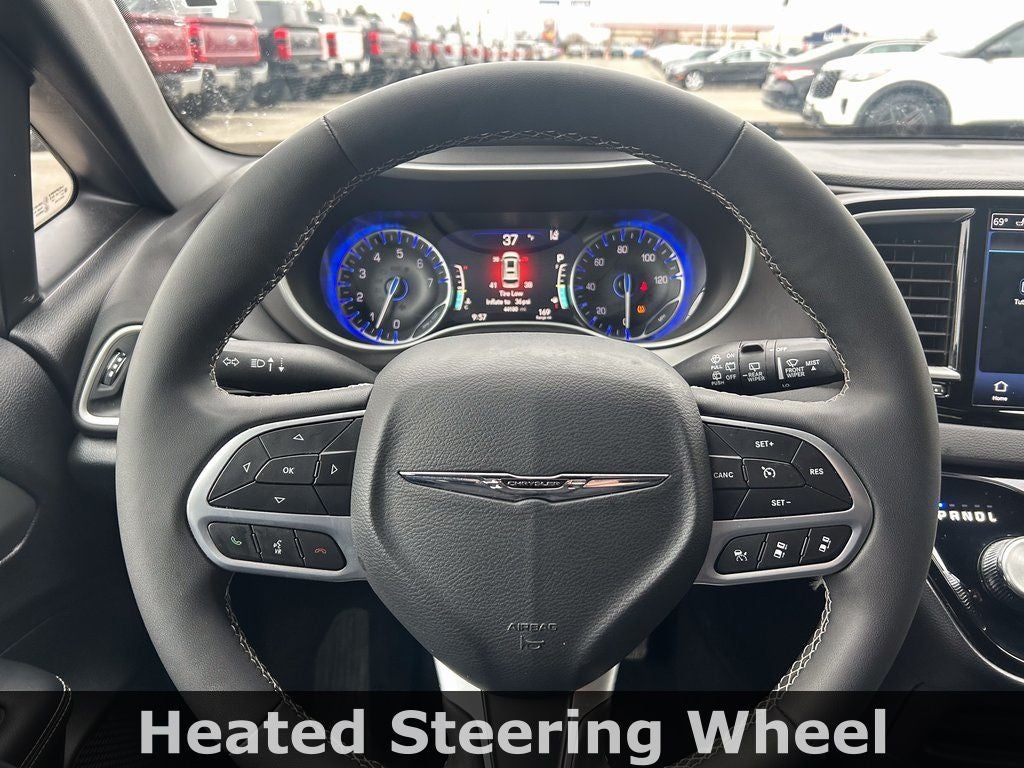 2025 Chrysler Pacifica Select