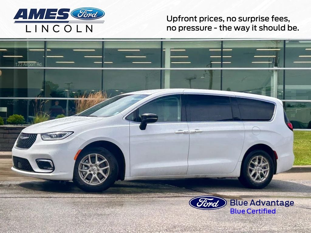 2024 Chrysler Pacifica Touring L