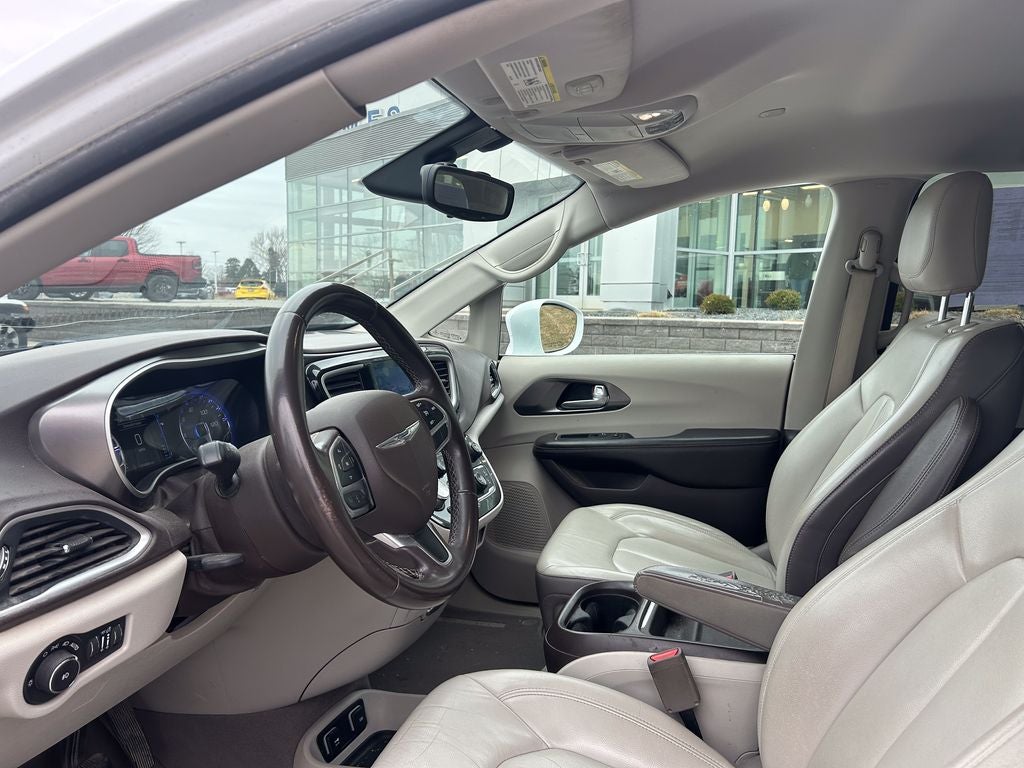 2017 Chrysler Pacifica Touring L