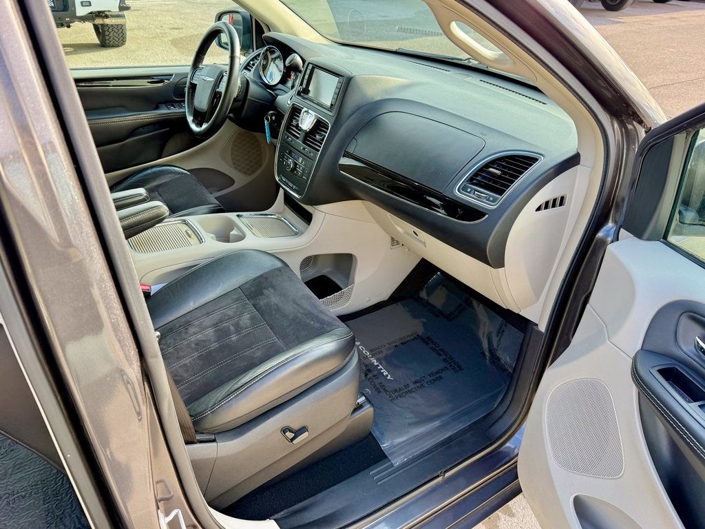 2014 Chrysler Town & Country Touring-L 30th Anniversary