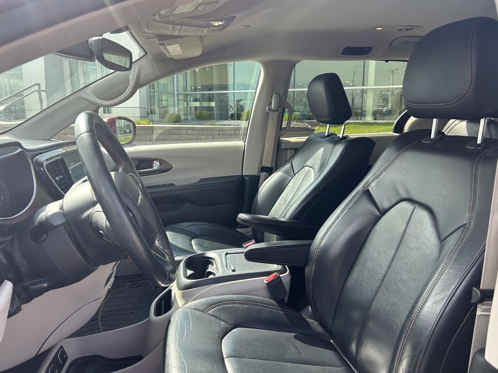 2017 Chrysler Pacifica Touring L Plus