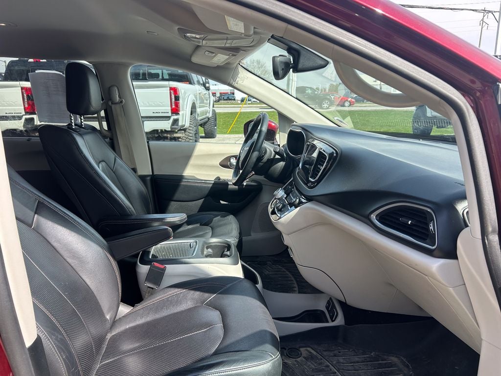 2017 Chrysler Pacifica Touring L Plus