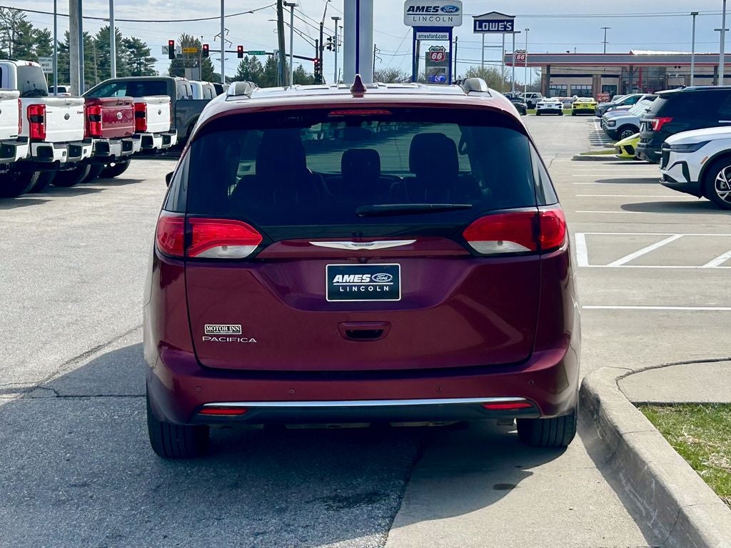 2017 Chrysler Pacifica Touring L Plus