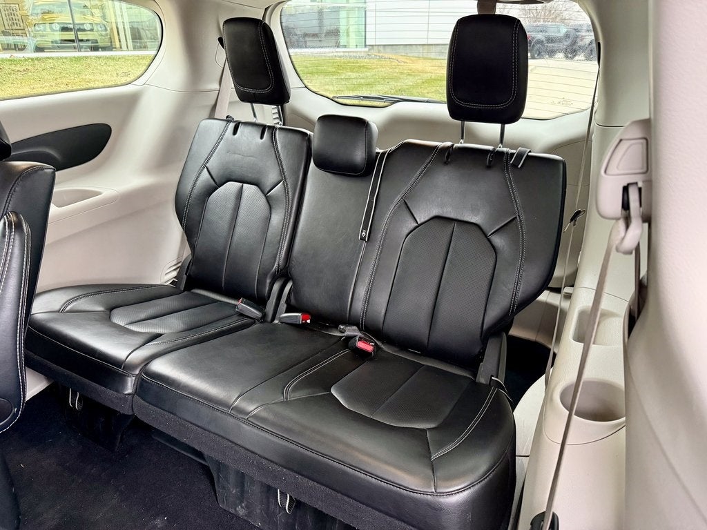 2024 Chrysler Pacifica Hybrid Select