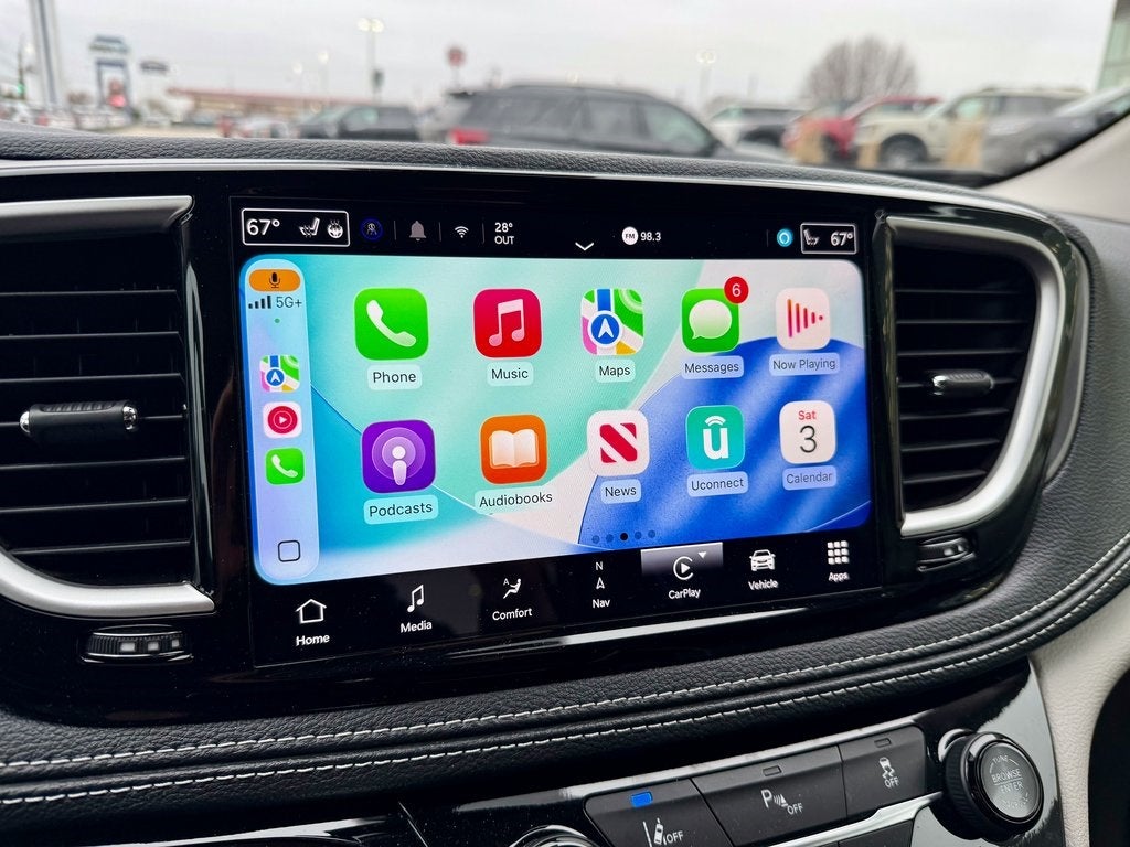 2024 Chrysler Pacifica Hybrid Select