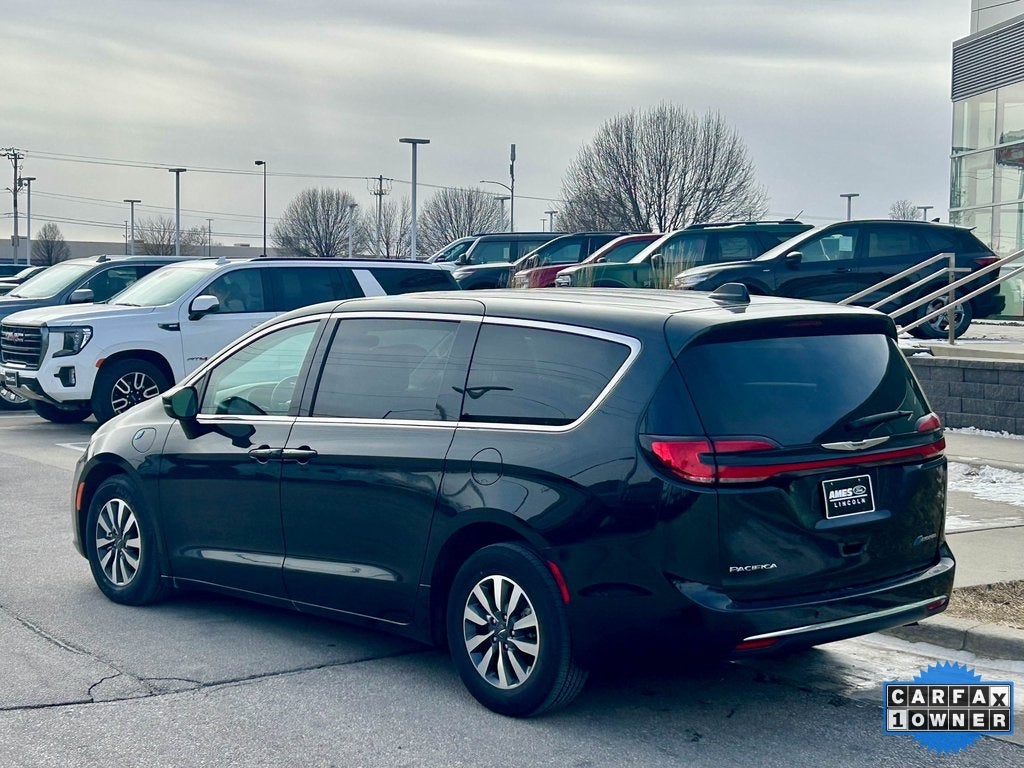 2024 Chrysler Pacifica Hybrid Select
