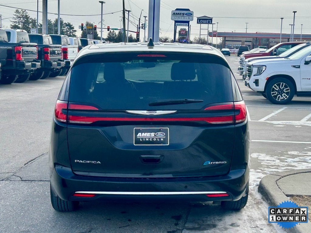 2024 Chrysler Pacifica Hybrid Select