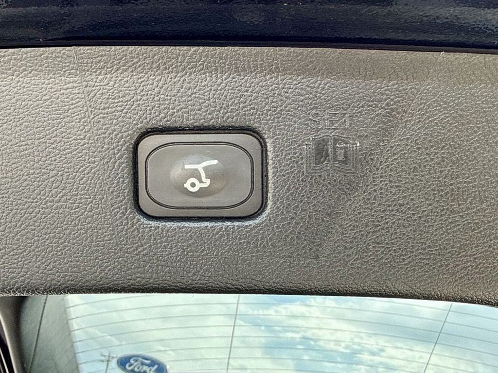 2021 Ford Edge ST Line