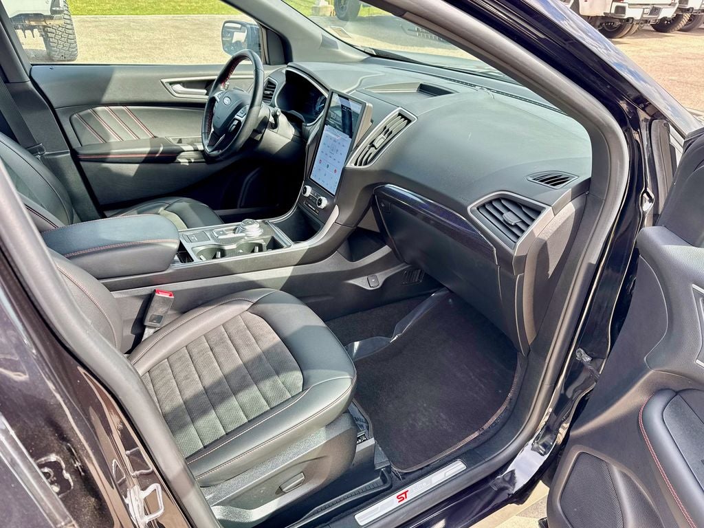 2021 Ford Edge ST Line