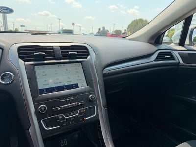 2020 Ford Fusion SE