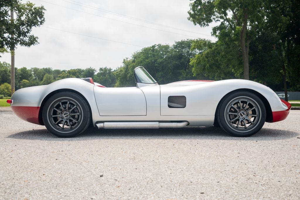 2010 Lucra LC470 Base
