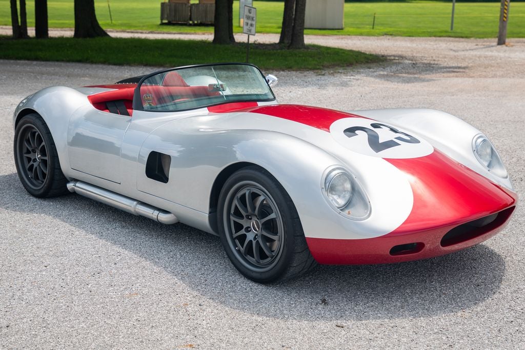 2010 Lucra LC470 Base