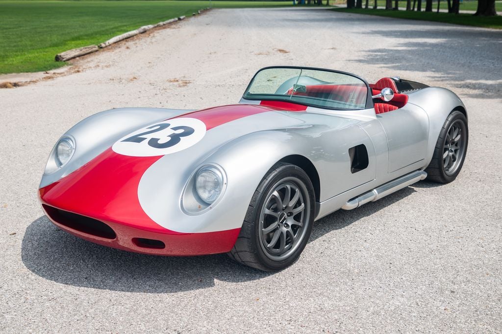 2010 Lucra LC470 Base