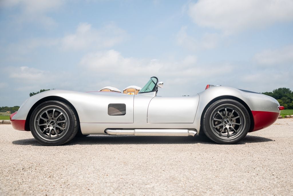 2010 Lucra LC470 Base