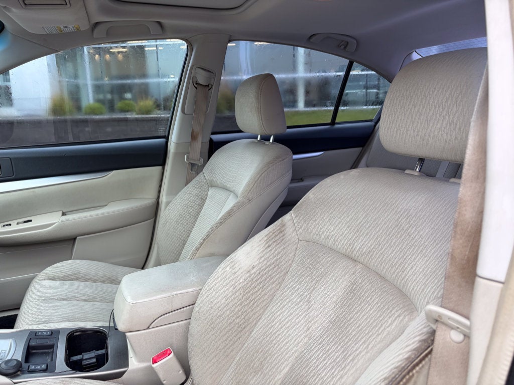2010 Subaru Legacy 2.5i Premium