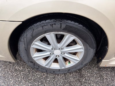 2010 Subaru Legacy 2.5i Premium