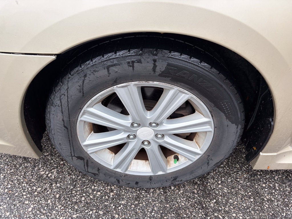 2010 Subaru Legacy 2.5i Premium