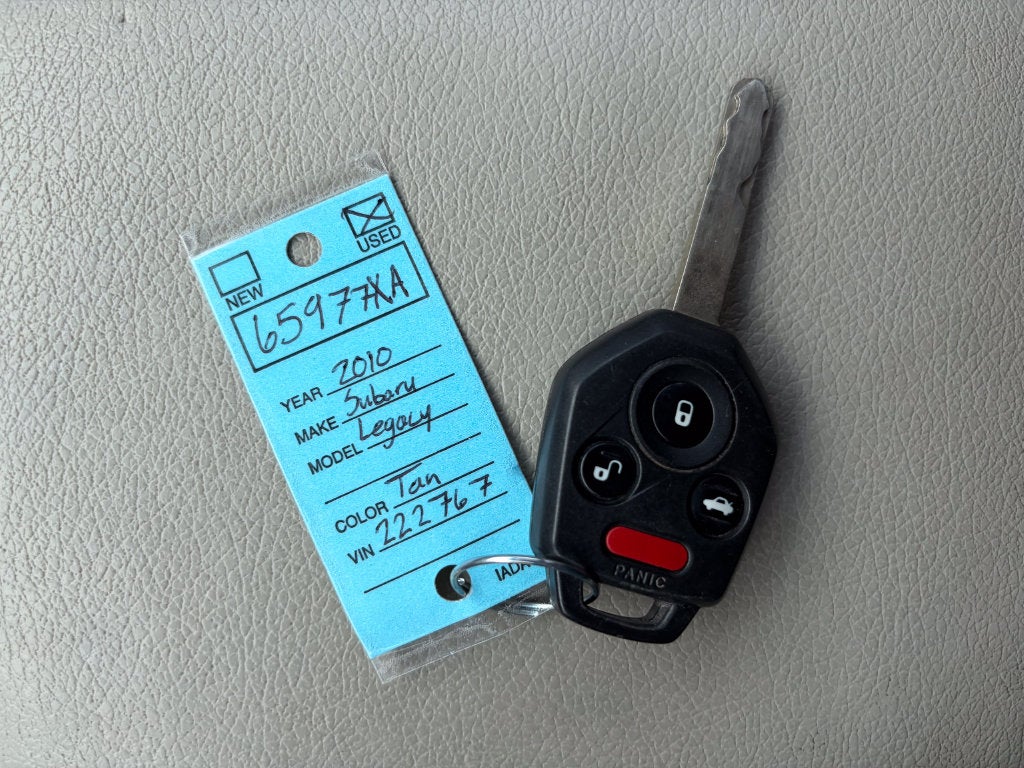 2010 Subaru Legacy 2.5i Premium
