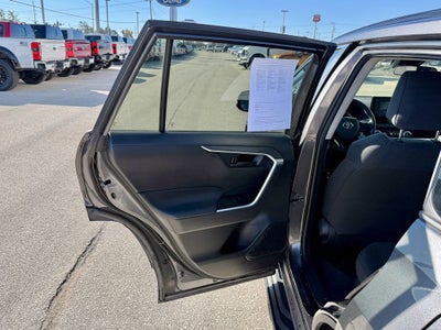 2021 Toyota RAV4 Hybrid LE