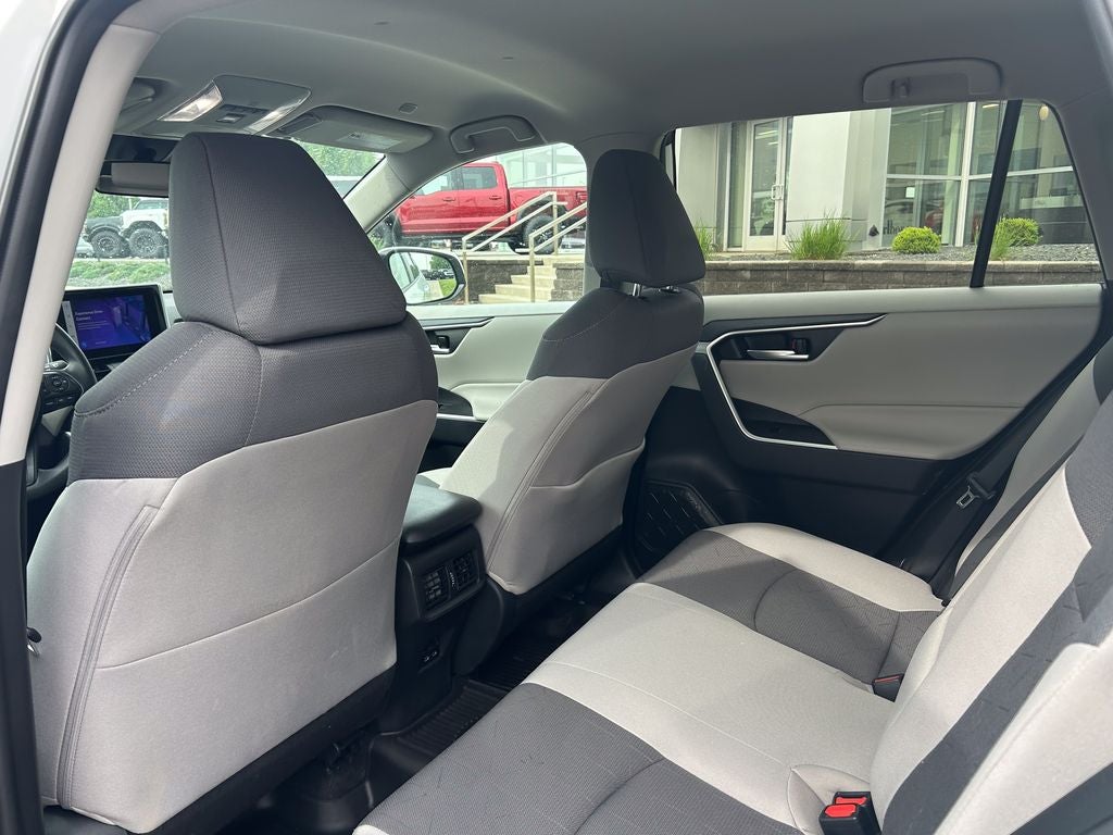 2023 Toyota RAV4 Hybrid XLE