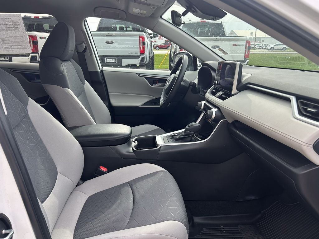 2023 Toyota RAV4 Hybrid XLE