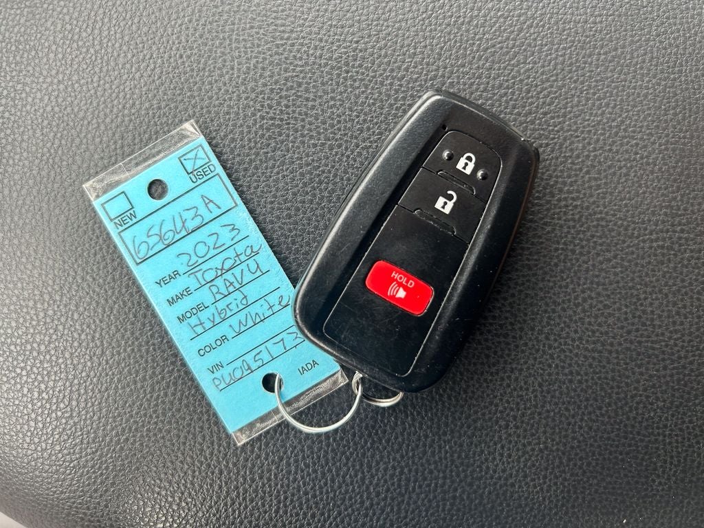 2023 Toyota RAV4 Hybrid XLE