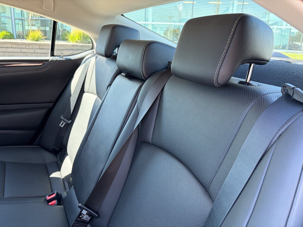 2021 Lexus ES 250