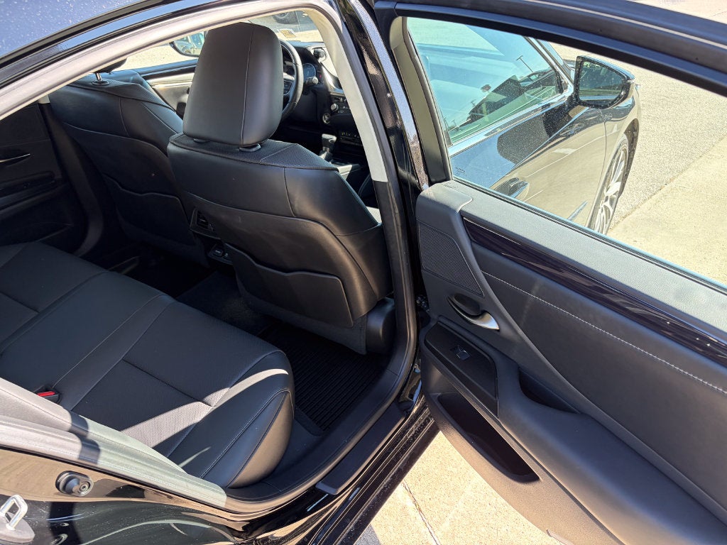 2021 Lexus ES 250