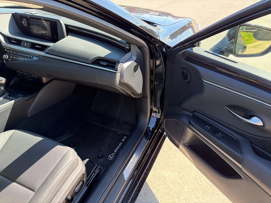2021 Lexus ES 250