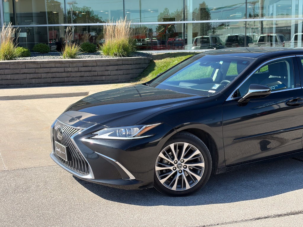 2021 Lexus ES 250