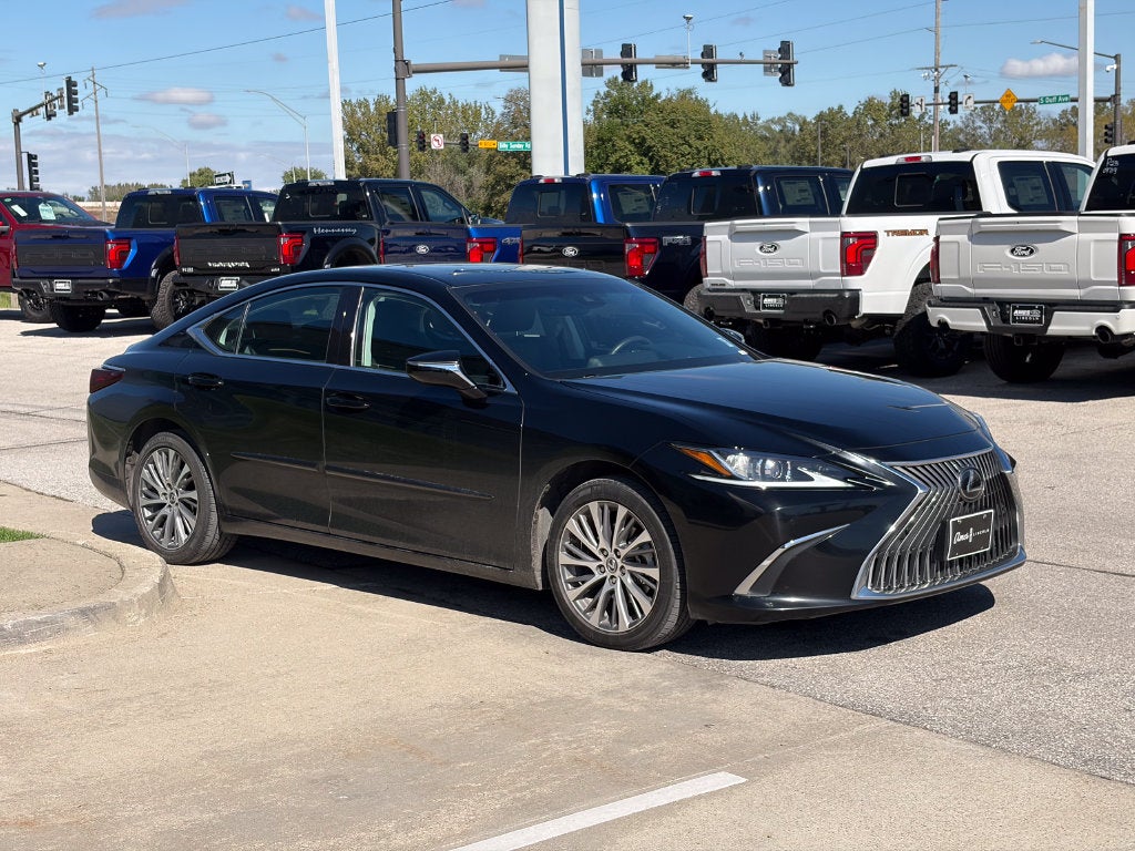 2021 Lexus ES 250