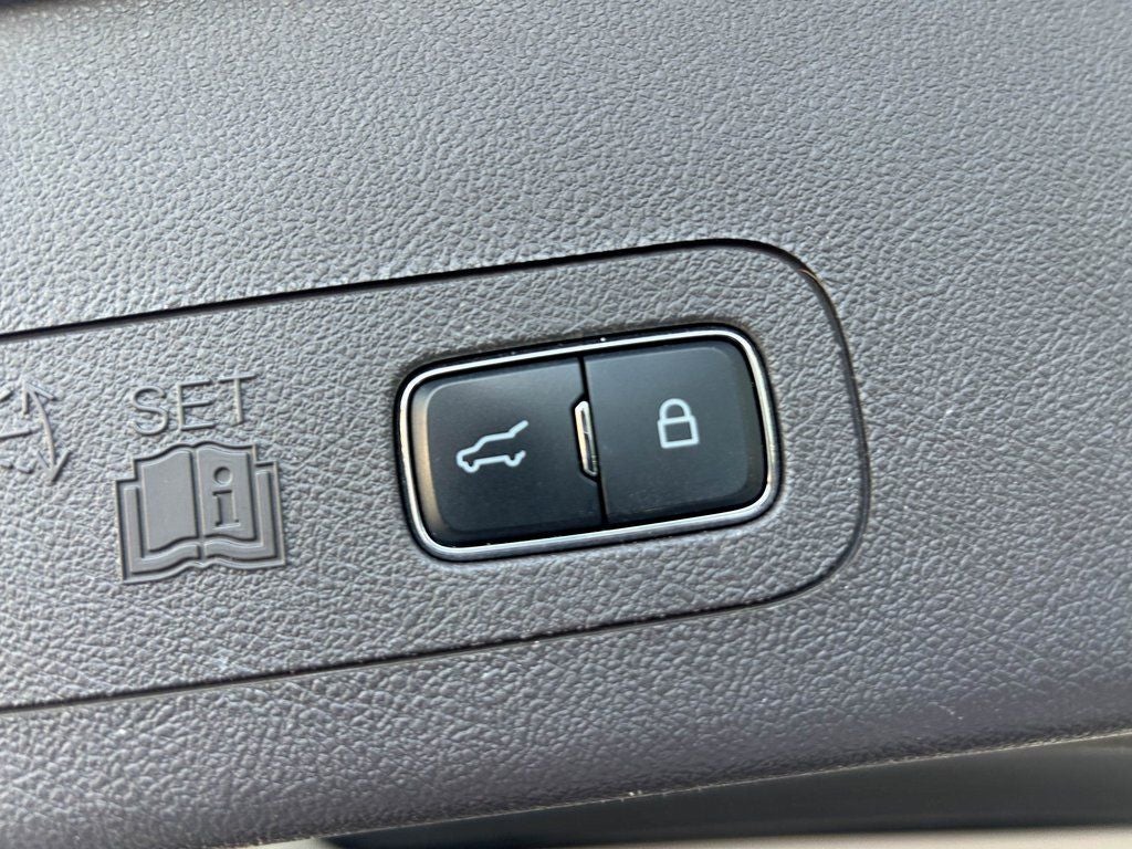 2023 Lincoln Aviator Standard