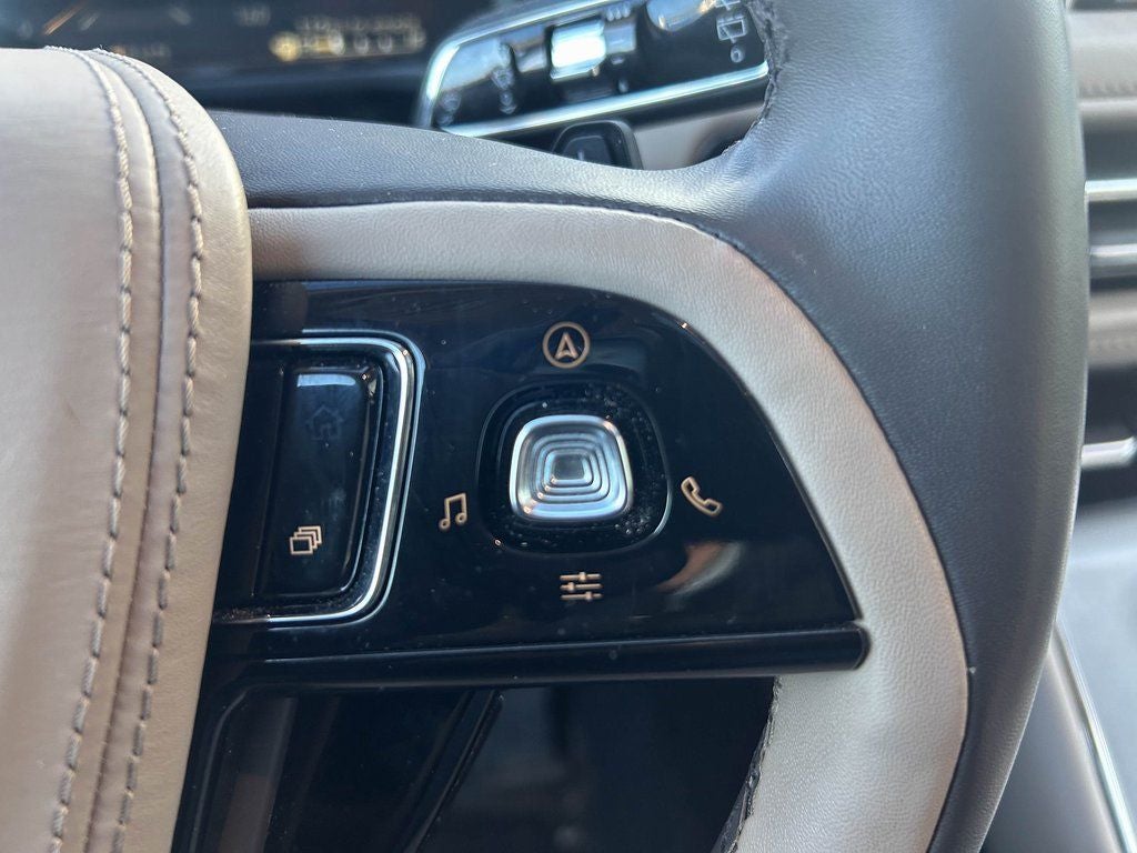 2023 Lincoln Aviator Standard