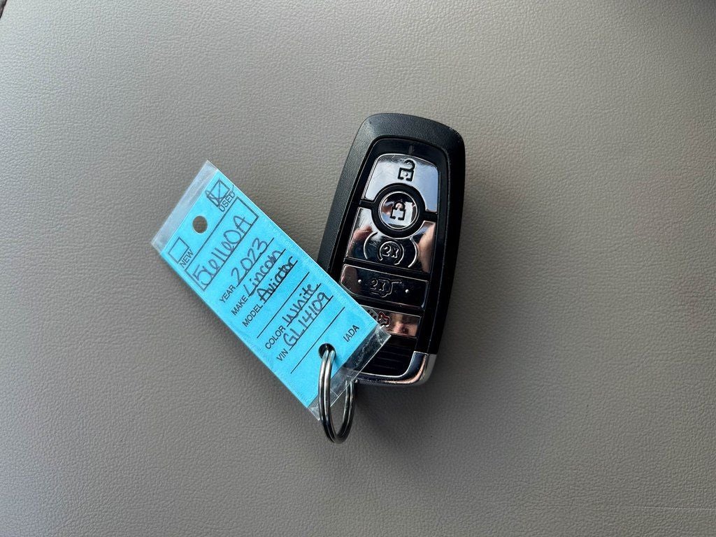 2023 Lincoln Aviator Standard