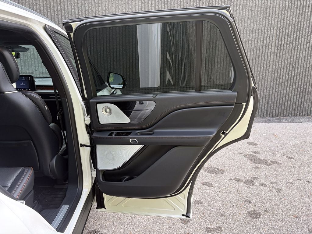 2025 Lincoln Aviator Black Label Premium