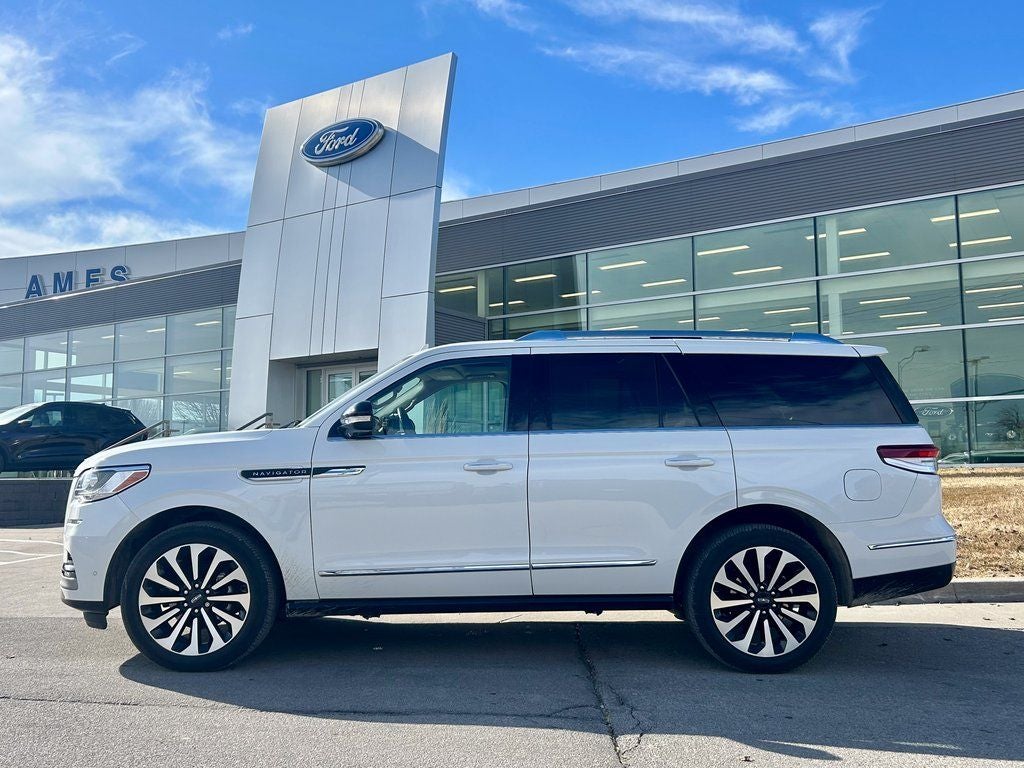2023 Lincoln Navigator Reserve