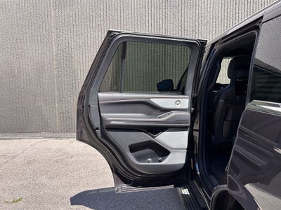 2025 Lincoln Navigator Black Label