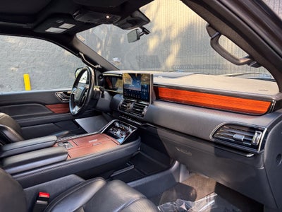 2024 Lincoln Navigator L Reserve