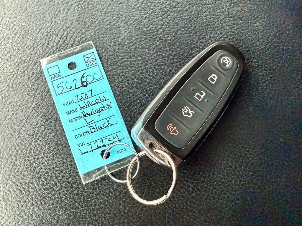 2017 Lincoln Navigator L Reserve