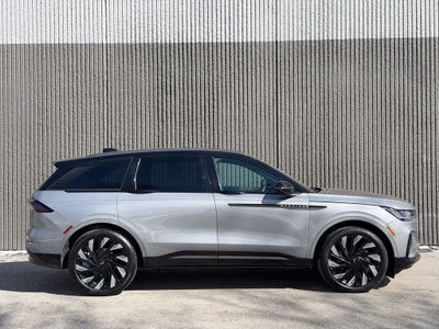 2024 Lincoln Nautilus Reserve