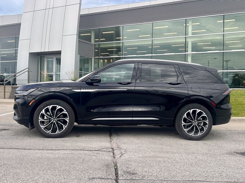 2024 Lincoln Nautilus Reserve