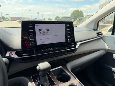 2023 Toyota Sienna LE 8 Passenger